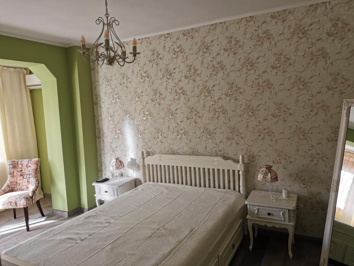 Chic Apartment Brăila Eksteriør billede