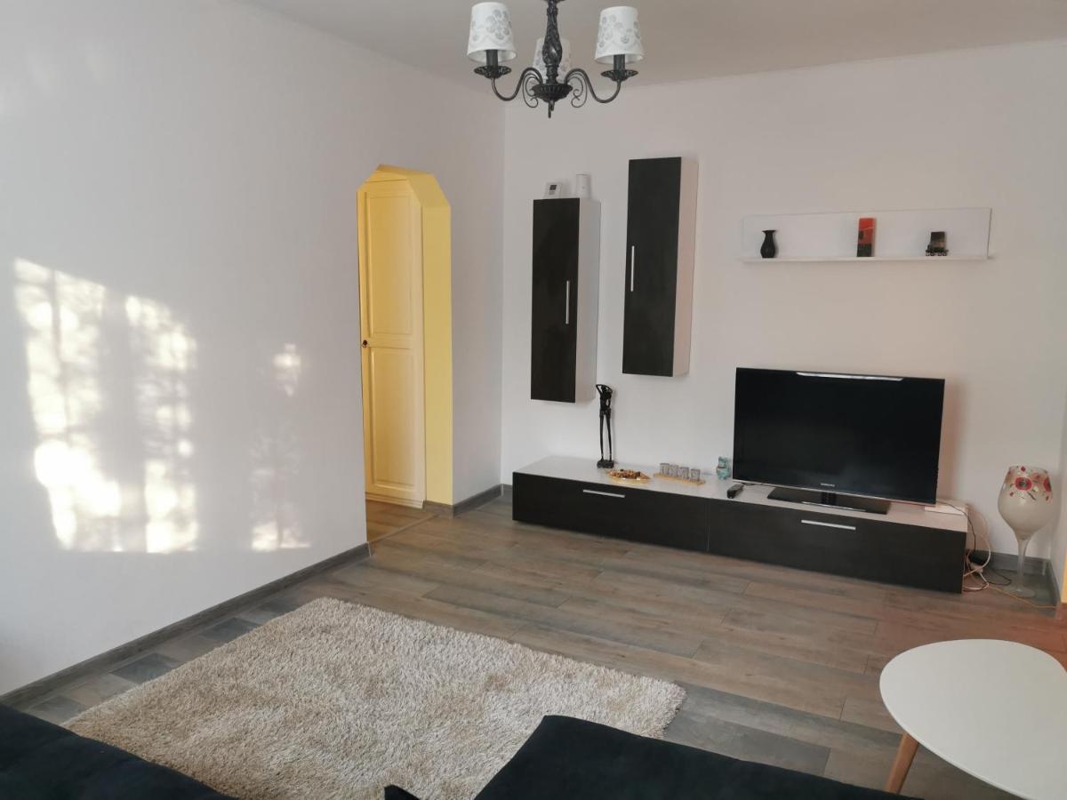 Chic Apartment Brăila Eksteriør billede